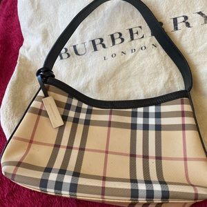 Burberry authentic shoulder tote